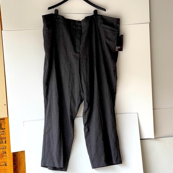 NWT! ($60) Avenue Women's Tummy Control Trouser Pants Petite Women Plus Size 32P - Picture 9 of 14